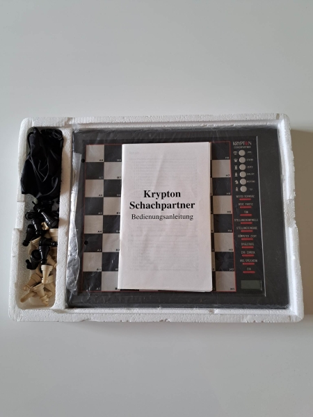 Krypton Schachpartner - 2 in 1 Computer für Schach und Dame